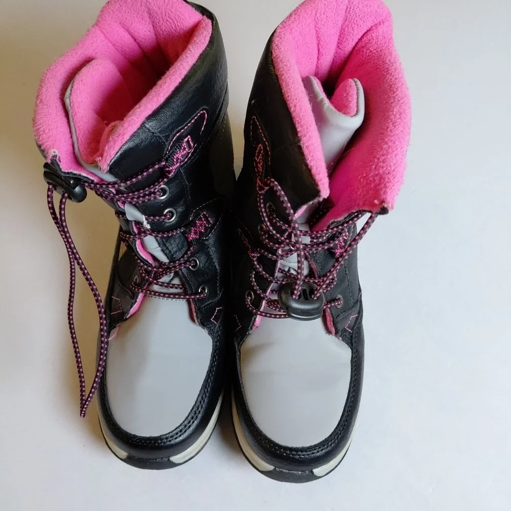 Totes Beaver Winter Snow Boots Girls Size 4 Black Pink Waterproof Lined EXC COND